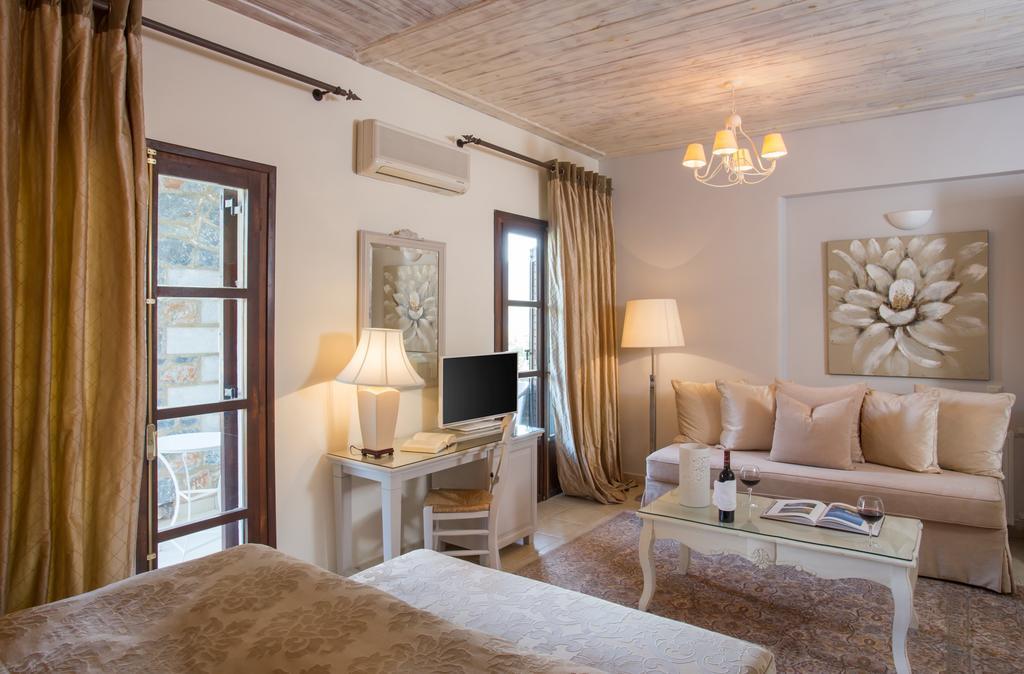 Porto Vitilo Boutique Hotel Karavostasi  Ngoại thất bức ảnh